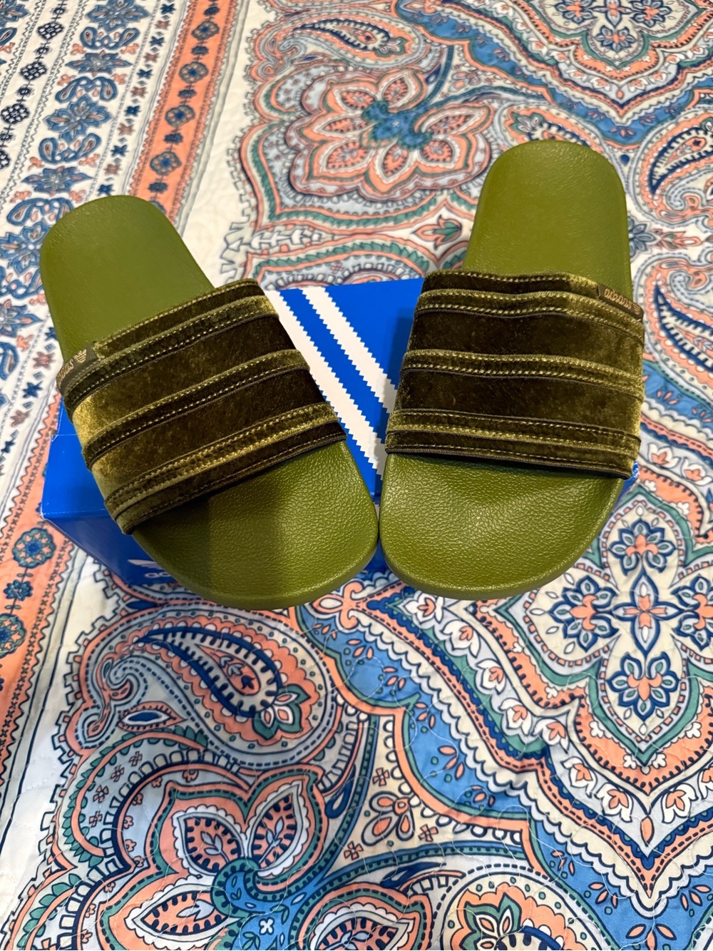 Adidas Green Adilette Slides - Picture 2 of 5